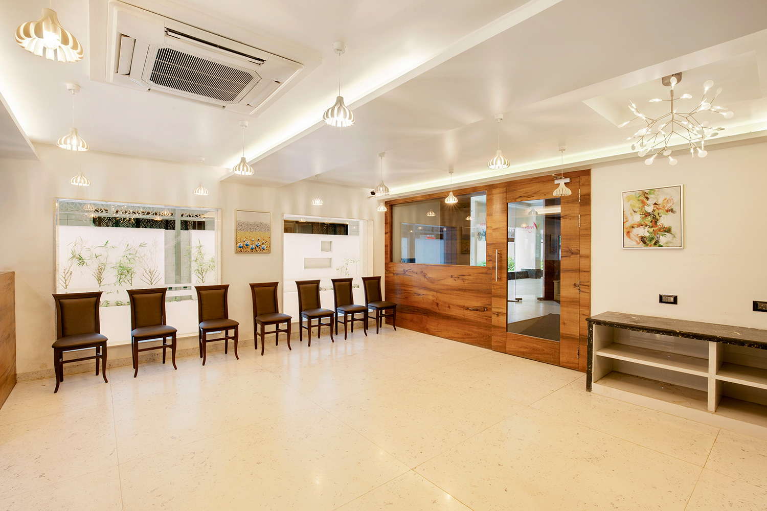 Best hotels in coimbatore near Railway station|Vinayak IN